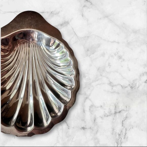 Vintage Oneida Silversmiths Silverplate Shell Dish Scallop Seashell Serving Bowl - Picture 2 of 5